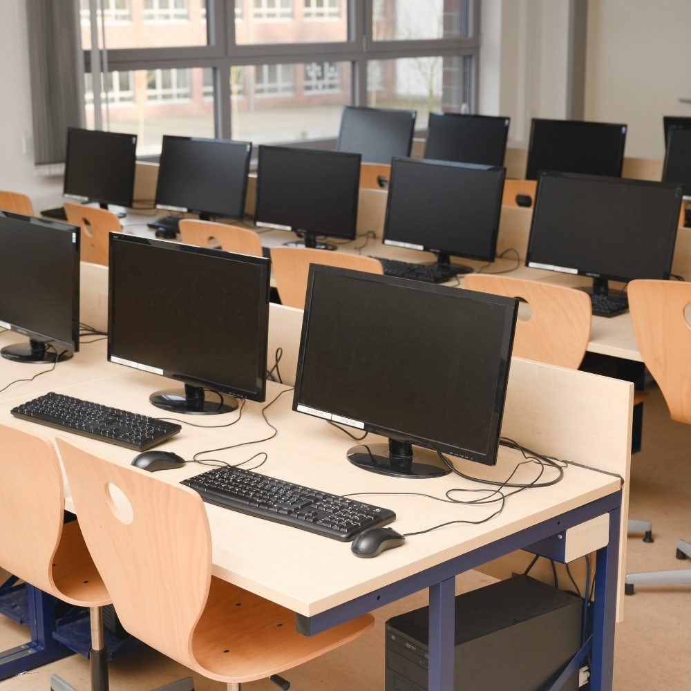 computer lab image